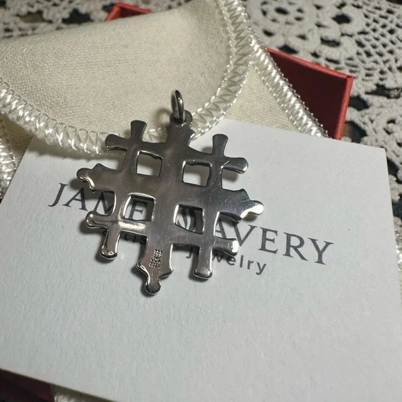 Retired James Avery Jerusalem Cross Pendant 925 Sterling Silver - Unisex. 6.57g - Picture 2 of 7